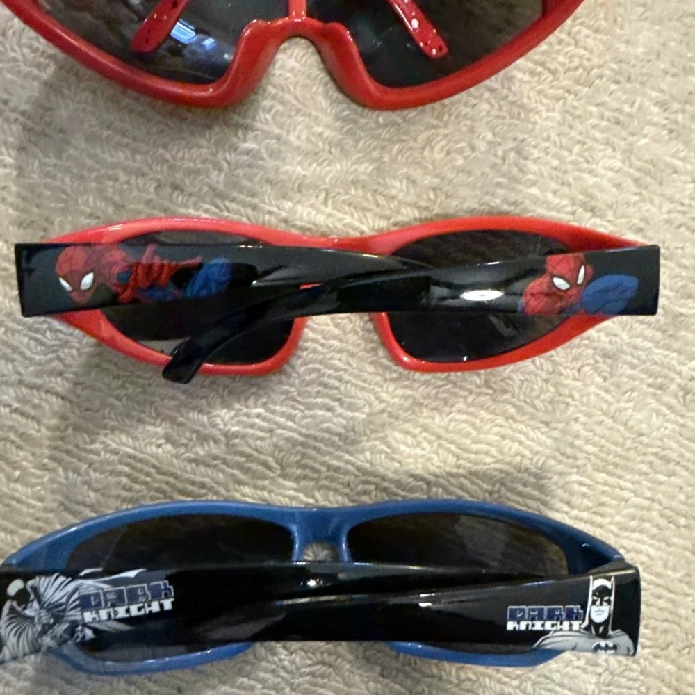 Kids/Boys Sunglasses Lot of 5 Spider-man & Batman Sunglasses- Parties, Play, Fun